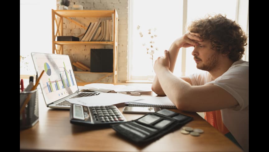 pebisnis rugi akibat salah hitung uang