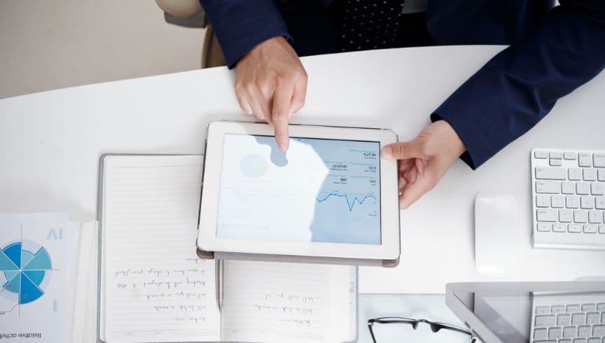 laporan penjualan otomatis dan cek stok real-time untuk umkm